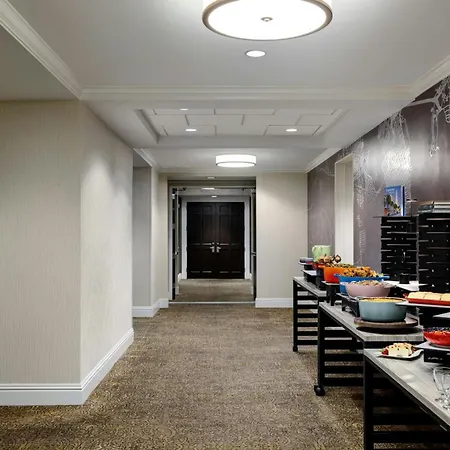 Courtyard By Marriott Charleston Historic District-3